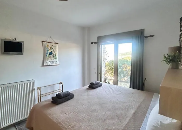 Skiathos Seaview With Pool Punta